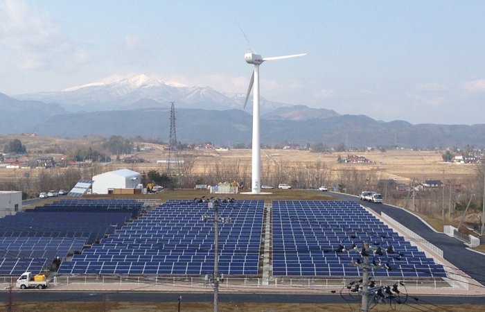 風車・太陽光・リチウムイオン蓄電池の新島実証事業